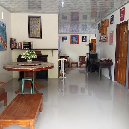 Air Manis Secret Surfcamp Apartment Taluk Batung ภายนอก รูปภาพ