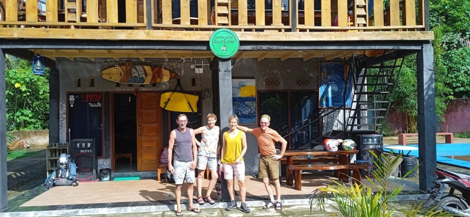 Air Manis Secret Surfcamp Apartment Taluk Batung ภายนอก รูปภาพ