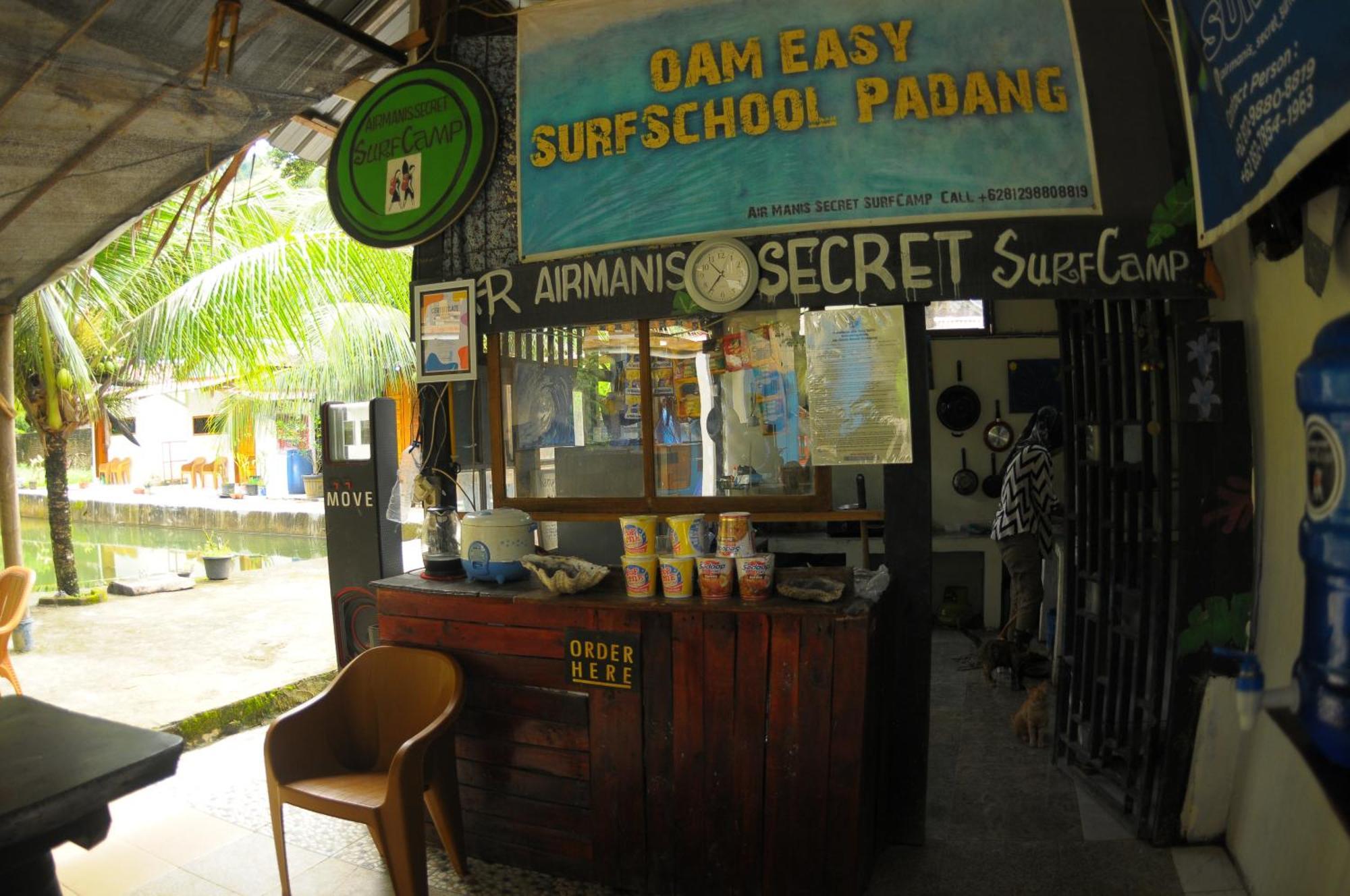 Air Manis Secret Surfcamp Apartment Taluk Batung ภายนอก รูปภาพ
