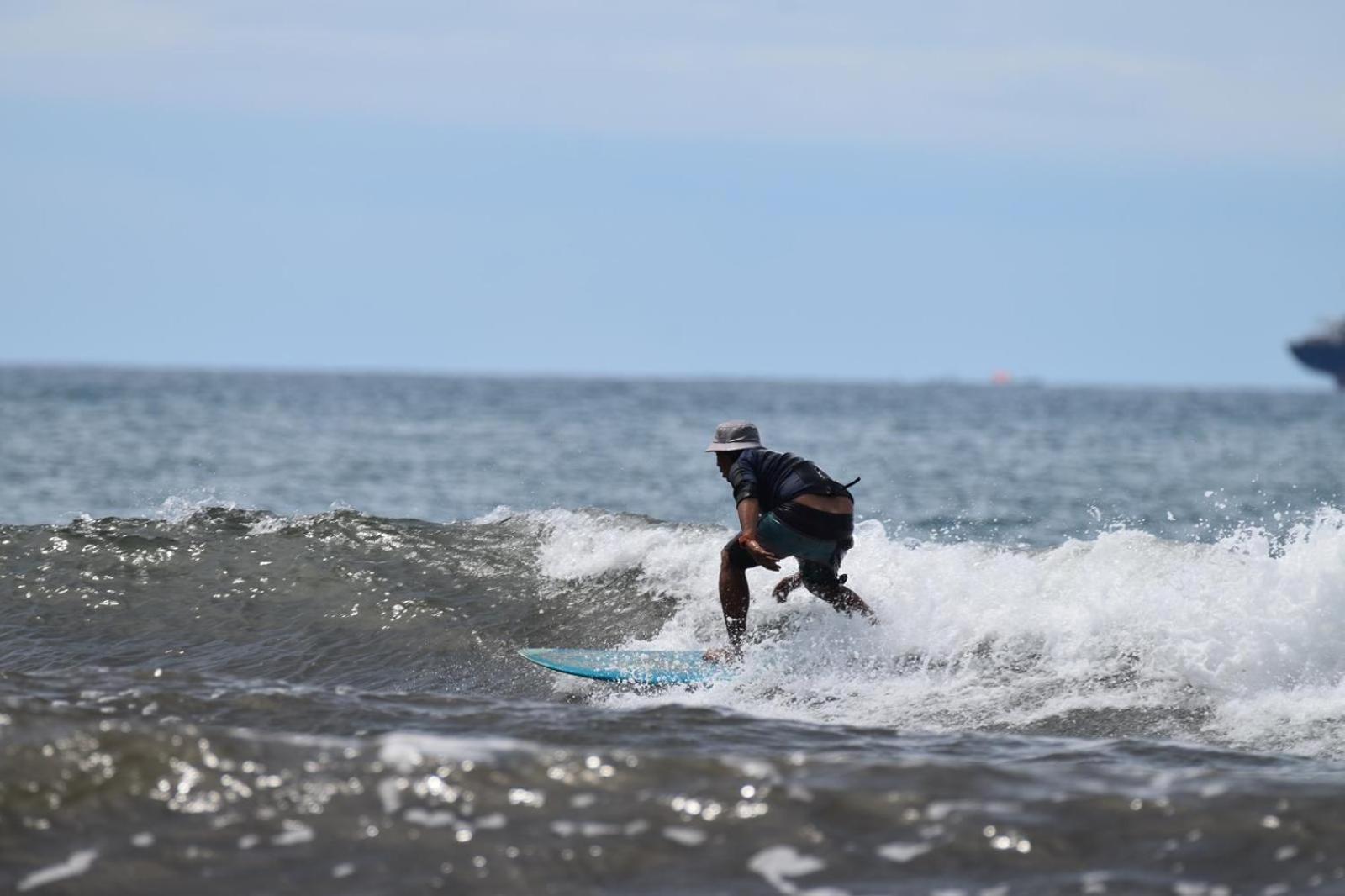 Air Manis Secret Surfcamp Apartment Taluk Batung ภายนอก รูปภาพ