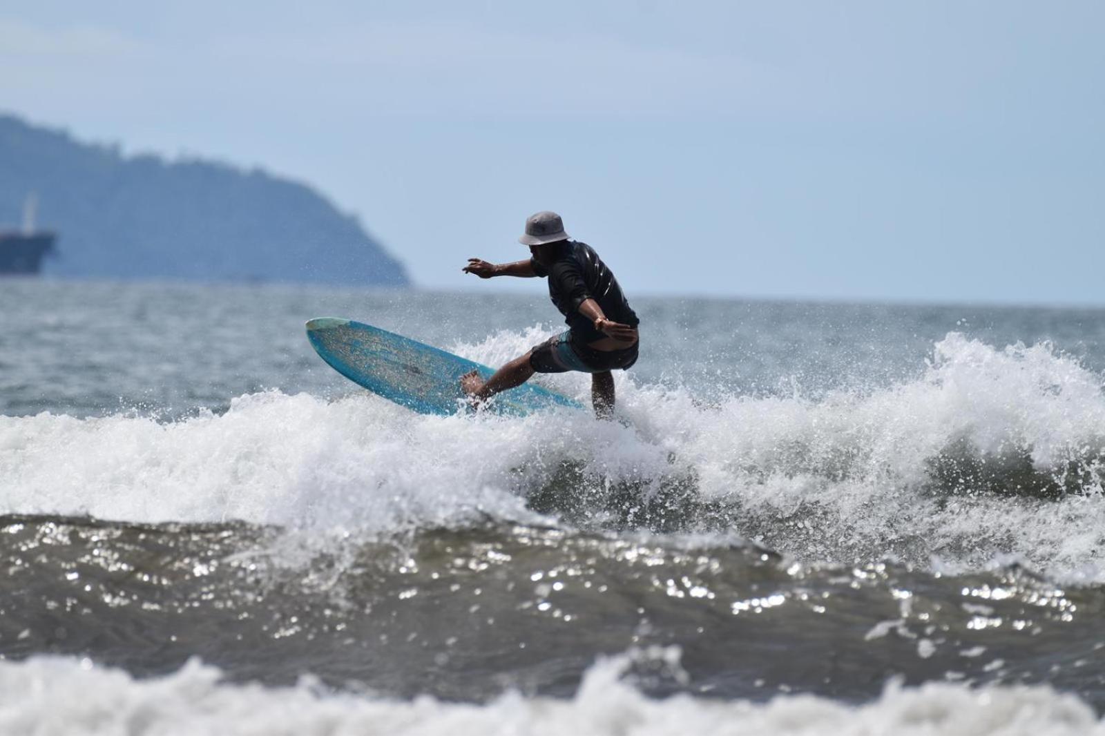 Air Manis Secret Surfcamp Apartment Taluk Batung ภายนอก รูปภาพ